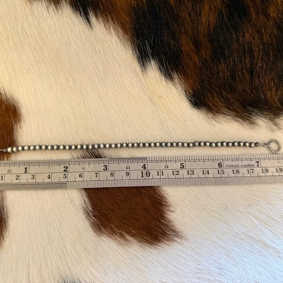 ❤️ 4mm 7.5” Native American Navajo Desert Pearl Sterling Bracelet Toggle Clasp - Picture 5 of 8